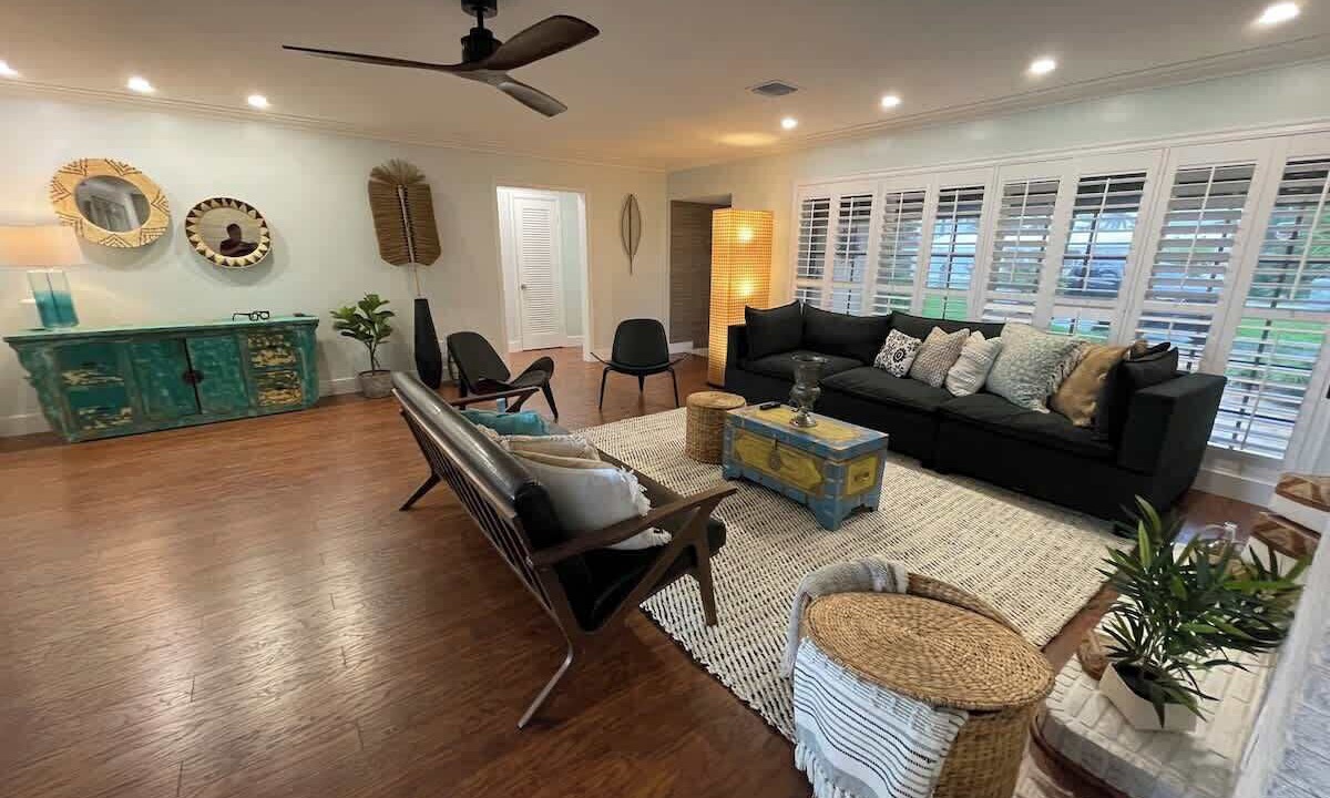 Photo of Livingroom in Pompano Isles