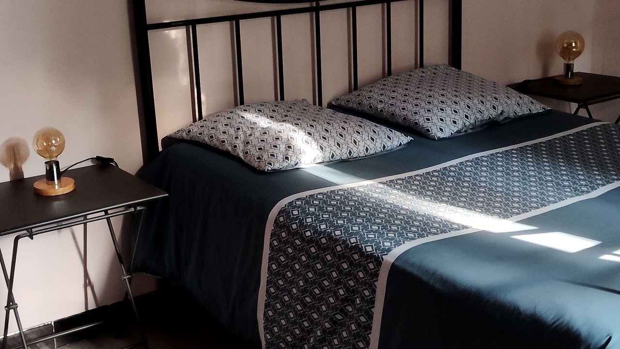 Photo of Bedroom in Montaren-et-Saint-Mediers