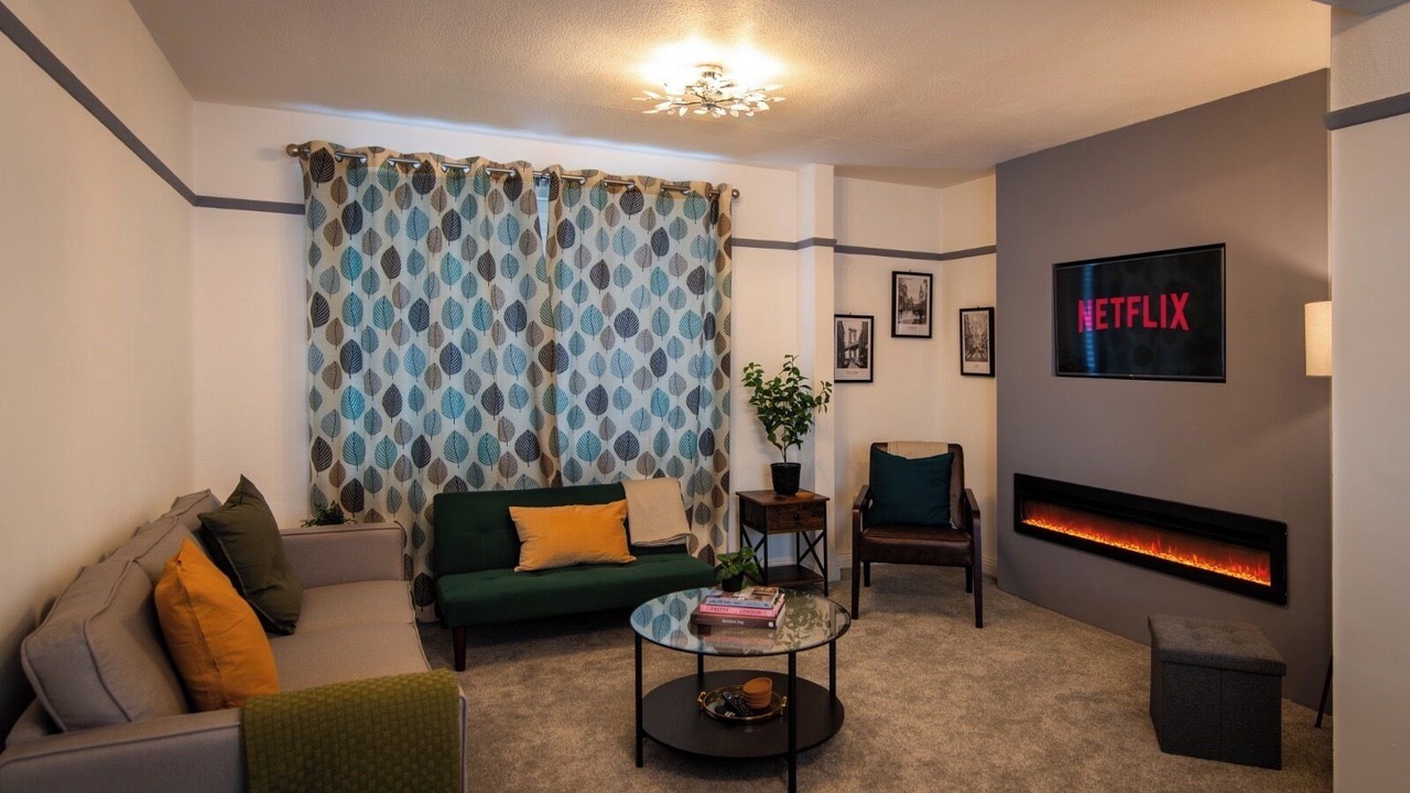 Photo of Livingroom in Little Eaton