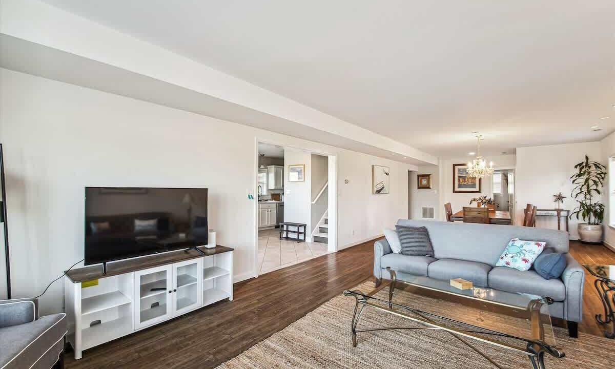 Photo of Livingroom in Selby-on-the-Bay