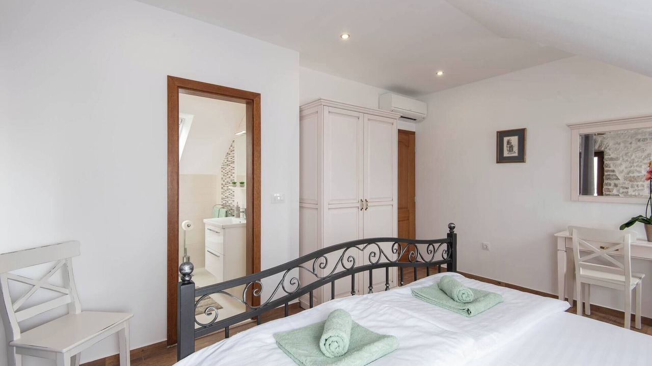 Photo of Bedroom in Loviste