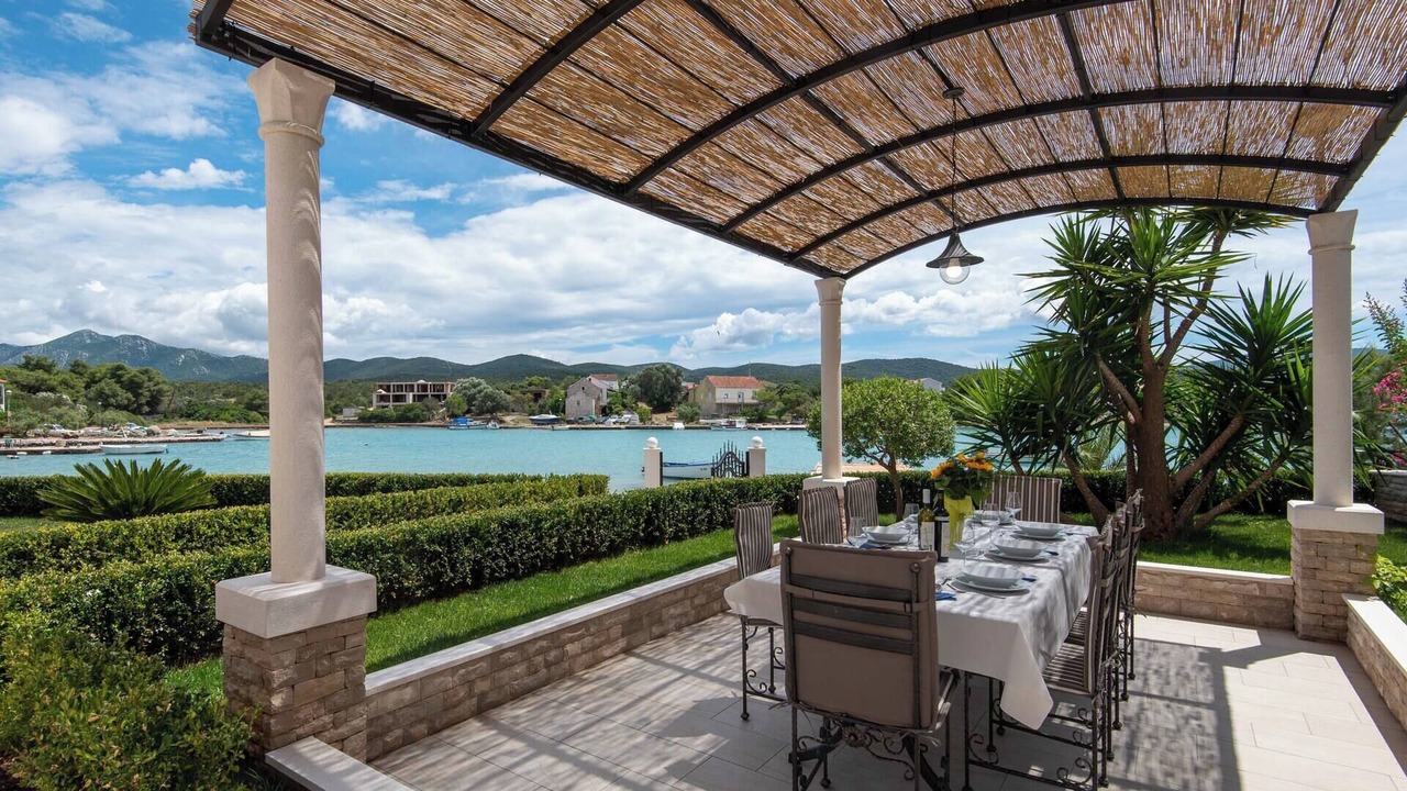 Photo of Outdoor in Loviste