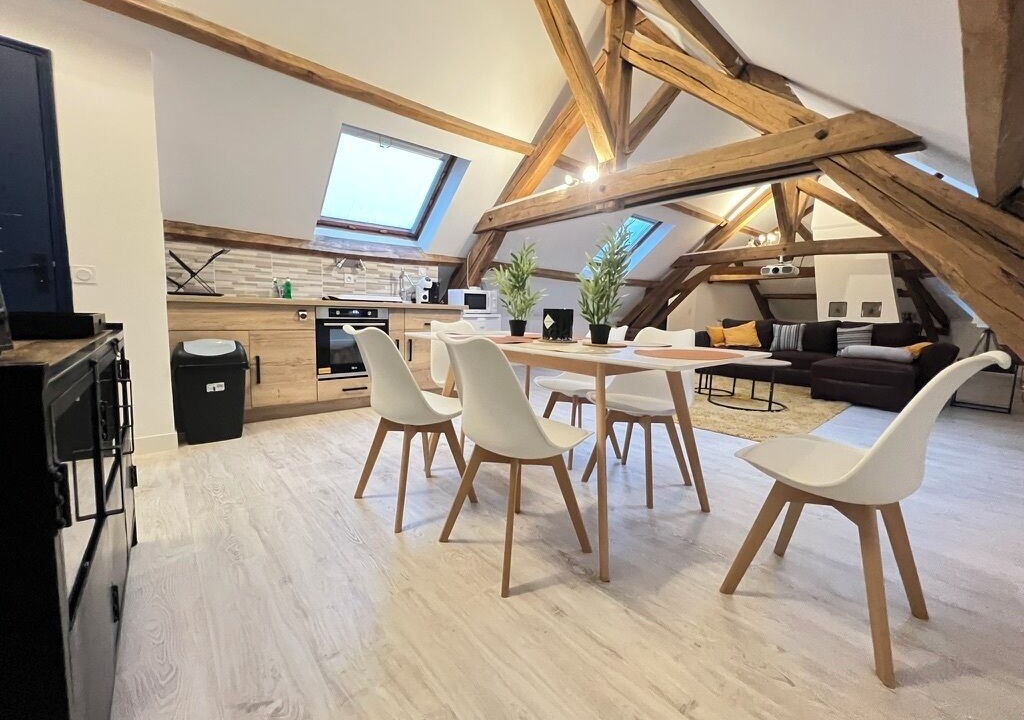 Photo of Others in Sens