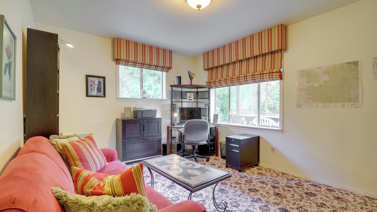 Photo of Livingroom in Darrington