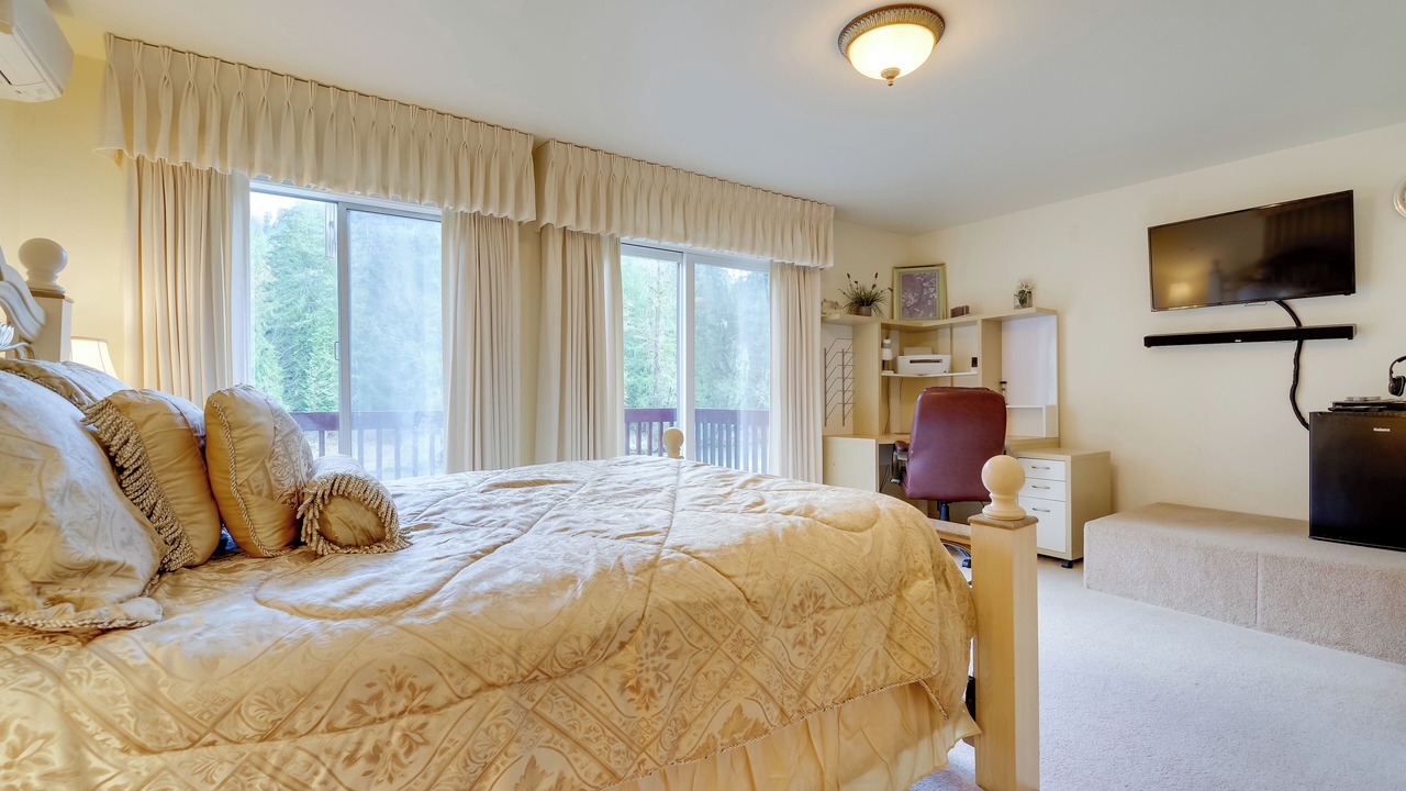 Photo of Bedroom in Darrington