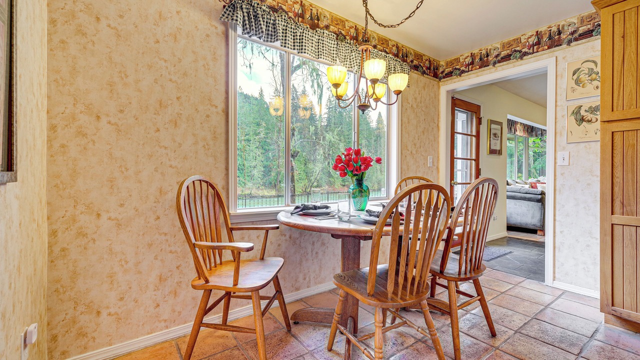 Photo of Bedroom in Darrington