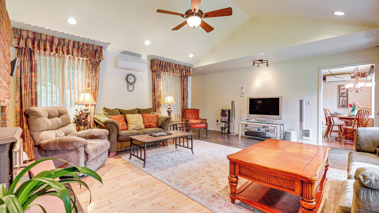 Photo of Bedroom in Darrington