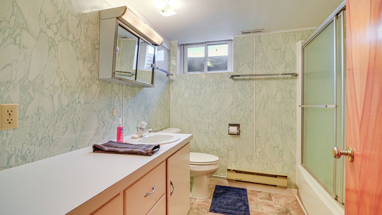 Photo of Bathroom in Thermopolis