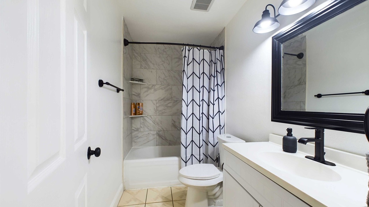 Photo of Bathroom in Carter Riverside