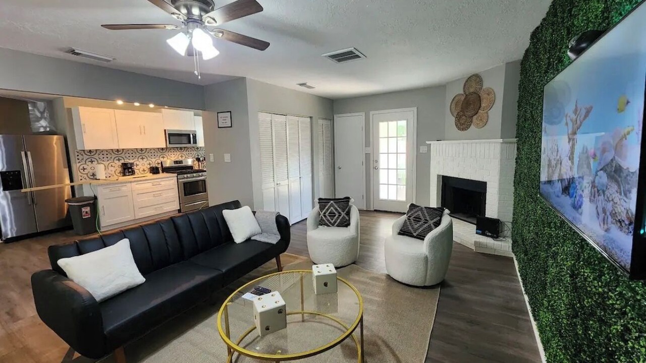 Photo of Livingroom in Houston
