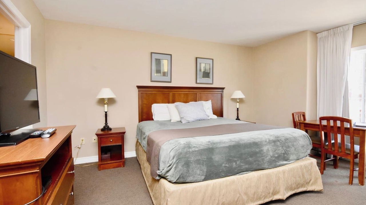 Photo of Bedroom in Oro-Medonte