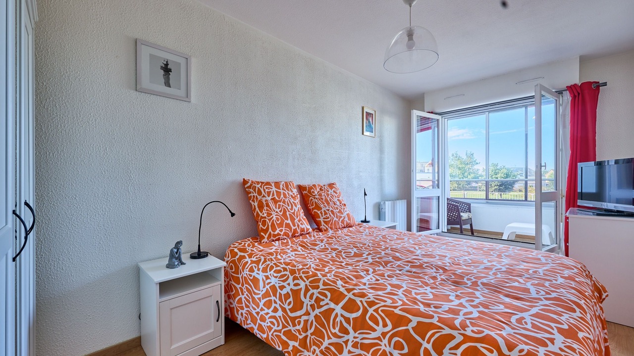 Photo of Bedroom in Courseulles-sur-Mer