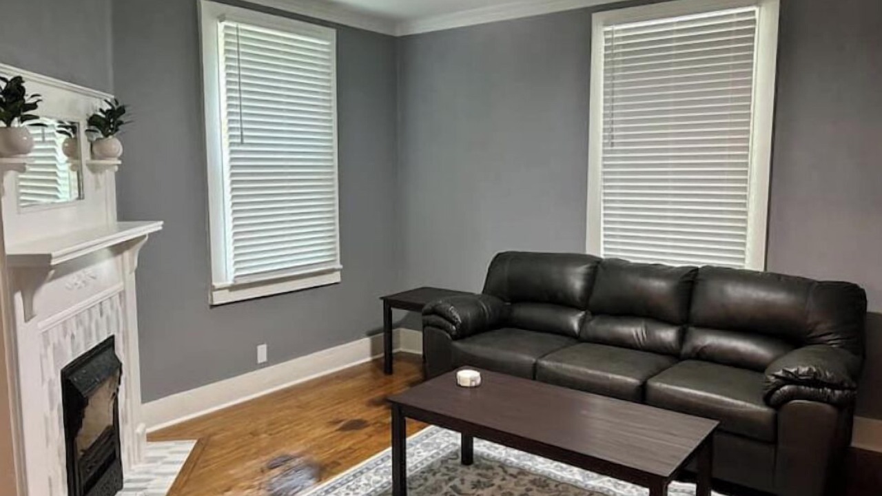 Photo of Livingroom in Midtown