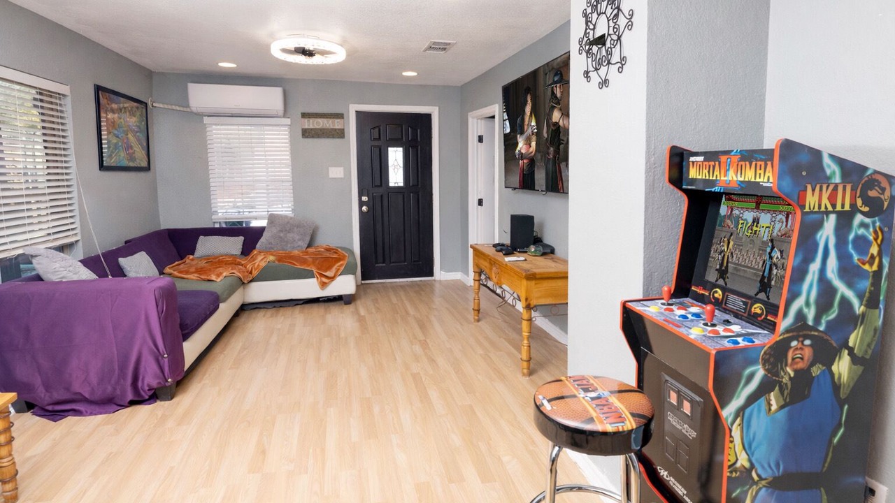 Photo of Livingroom in Prospect Hill