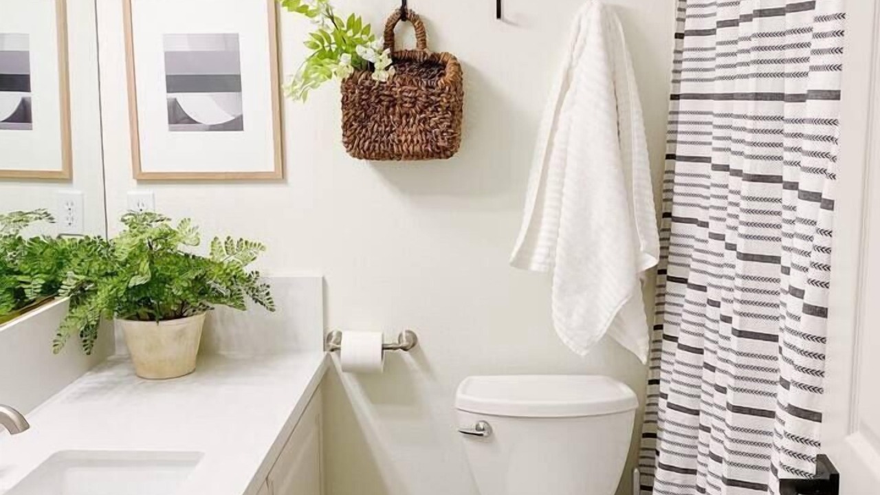 Photo of Bathroom in River Bottoms