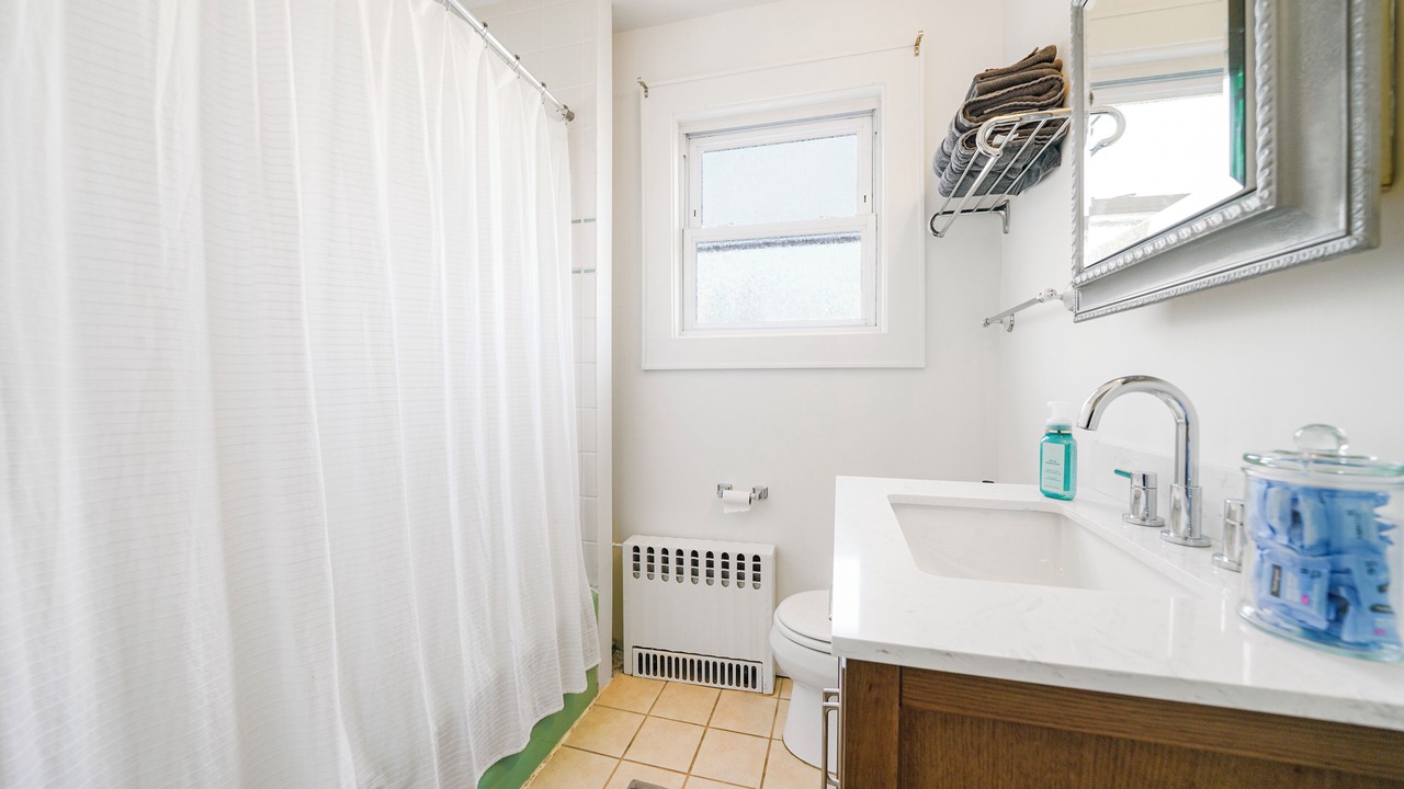 Photo of Bathroom in Middle Hope