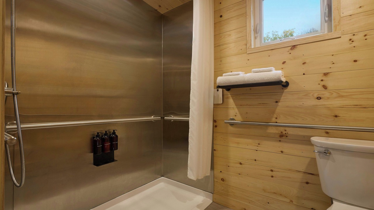 Photo of Bathroom in Glenwood