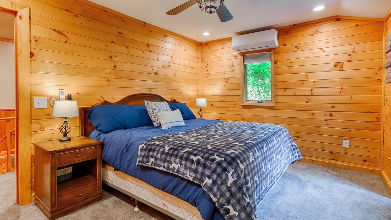 Photo of Bedroom in Rushville