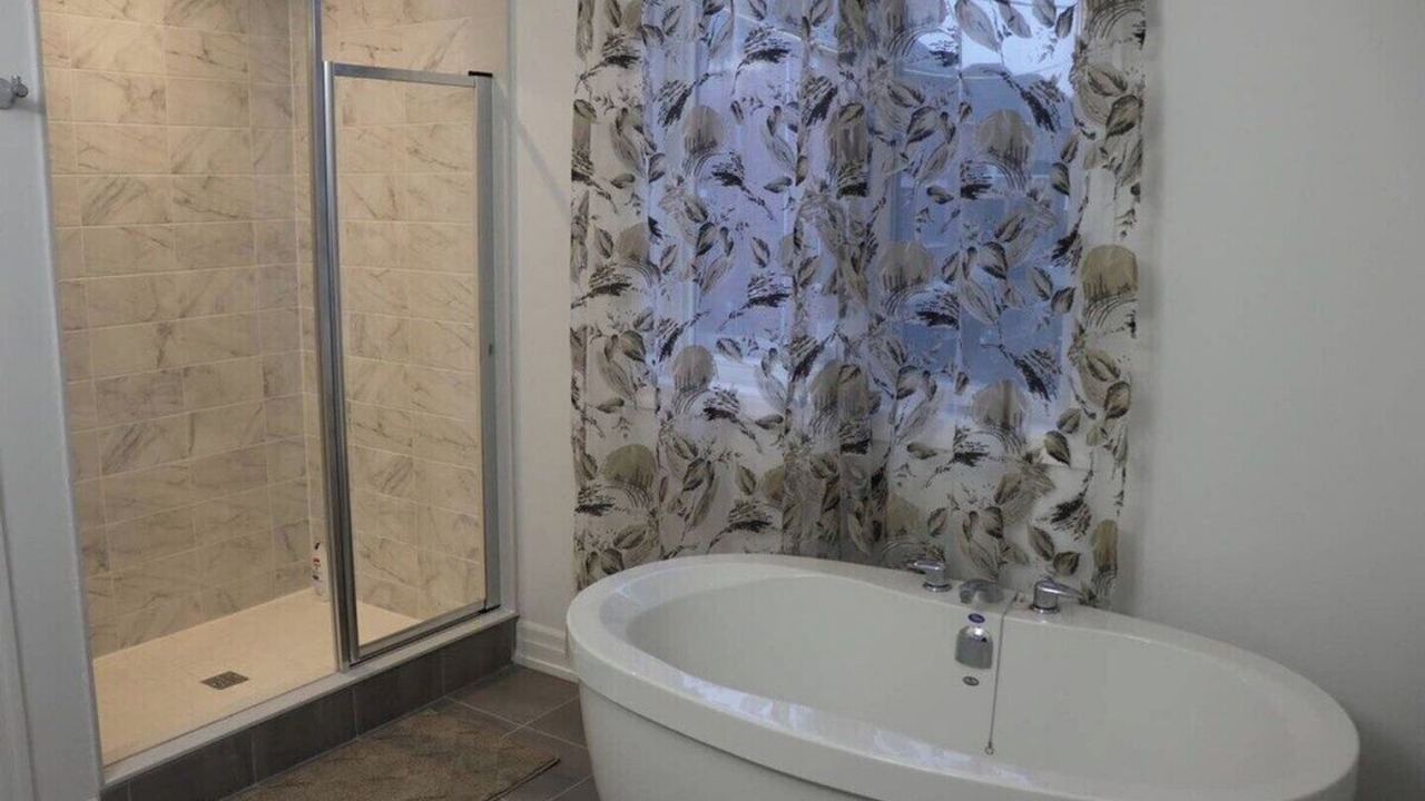 Photo of Bathroom in York Regional Municipality