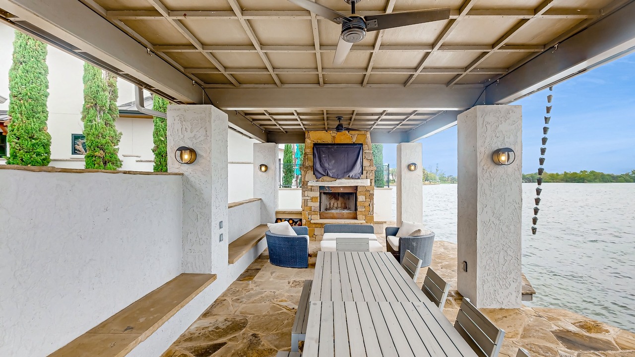Photo of Outdoor in Horseshoe Bay West