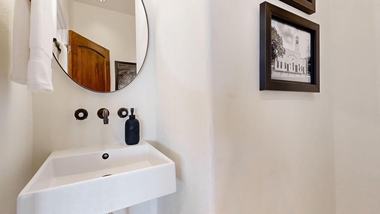 Photo of Bathroom in Horseshoe Bay West