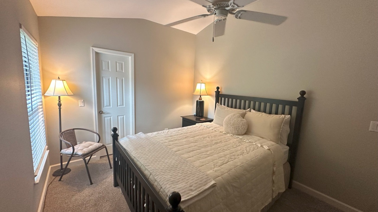 Photo of Bedroom in Riverbend Country Club