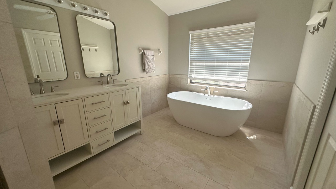 Photo of Bathroom in Riverbend Country Club
