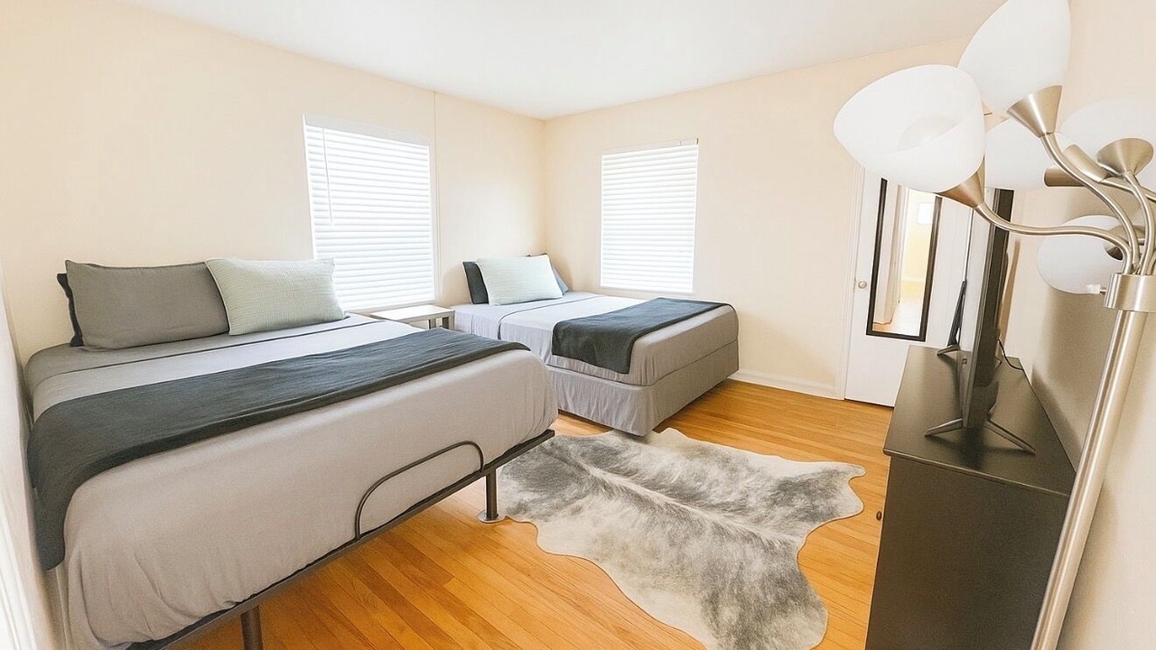 Photo of Bedroom in Euclid