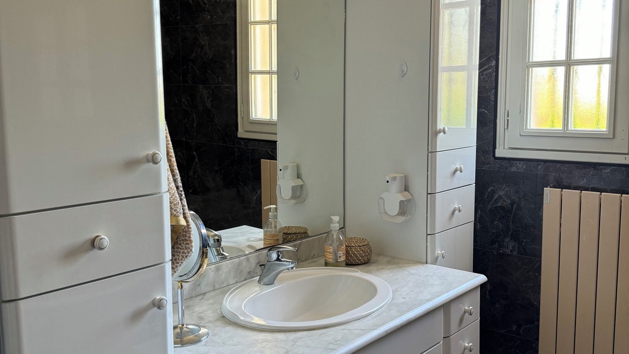 Photo of Bathroom in Serigne