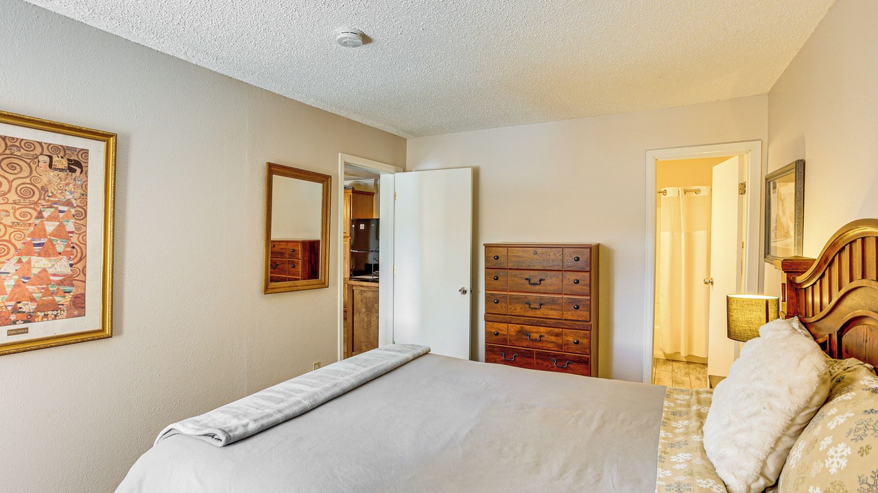 Photo of Bedroom in Purgatory