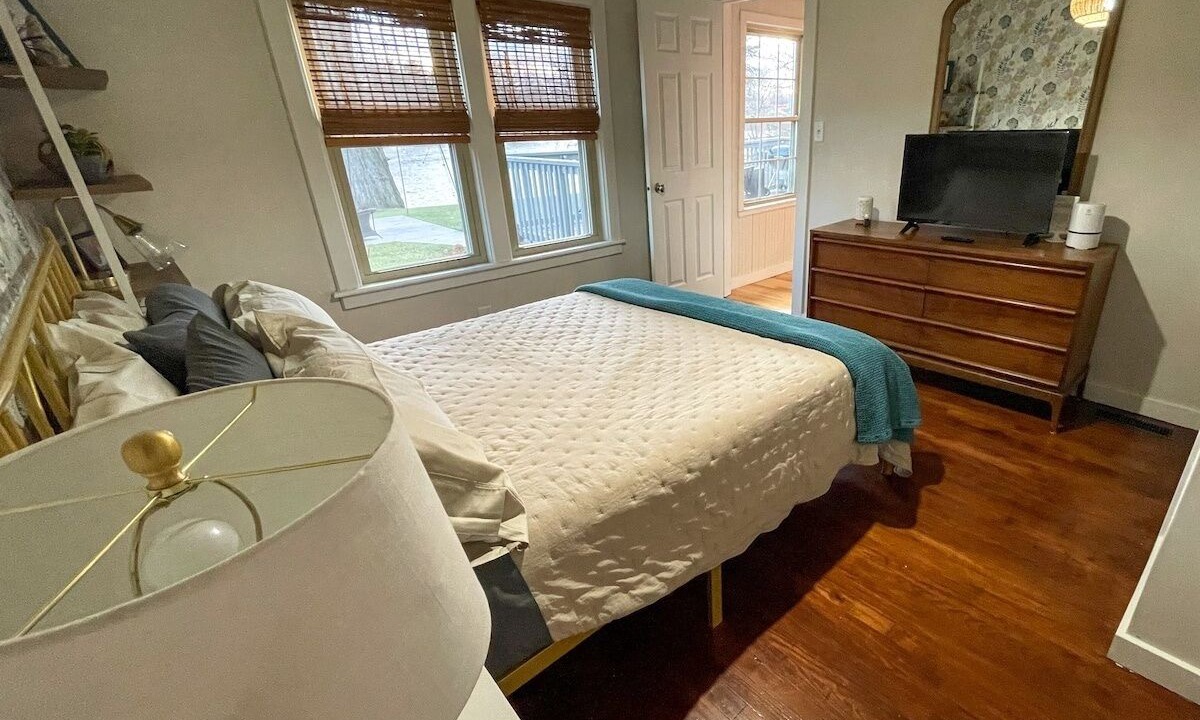 Photo of Bedroom in Momence