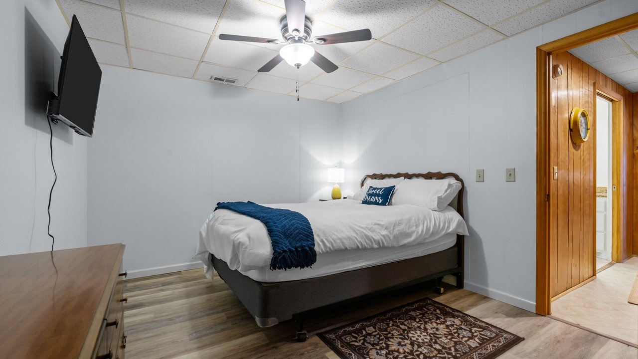 Photo of Bedroom in Olivia
