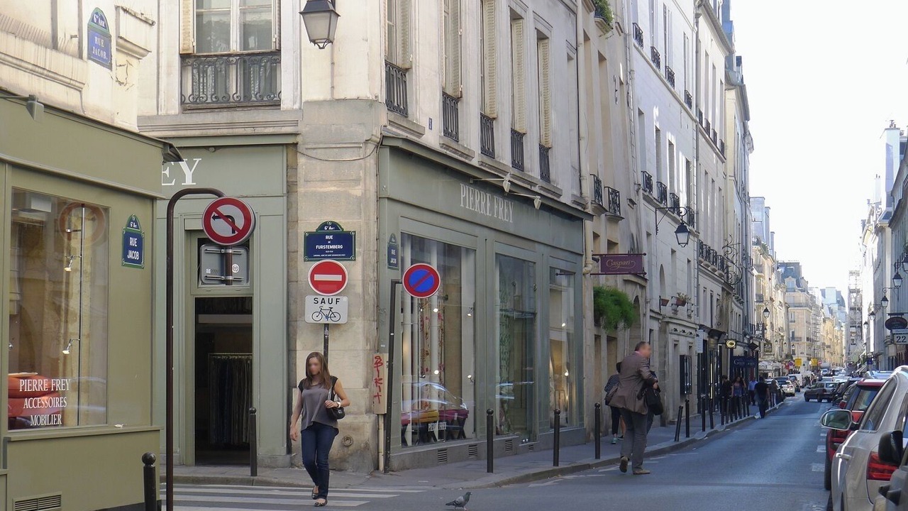 Photo of Others in Saint-Germain-des-Pres