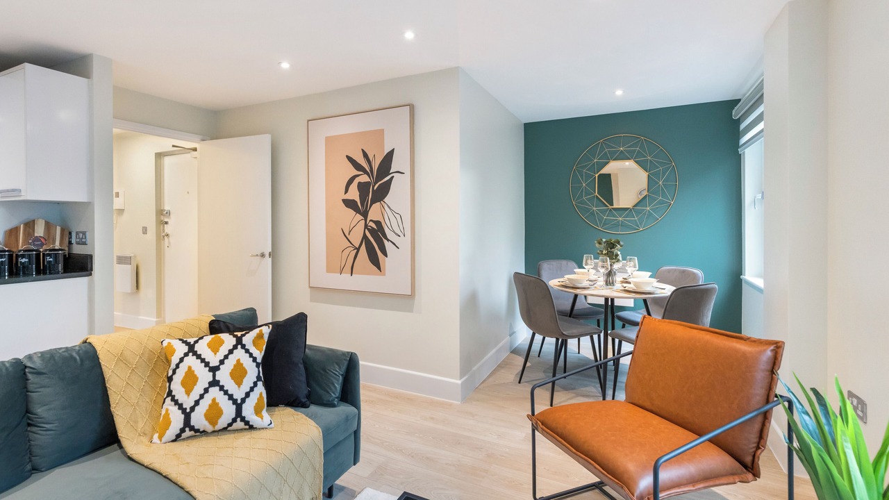 Photo of Others in Elephant and Castle