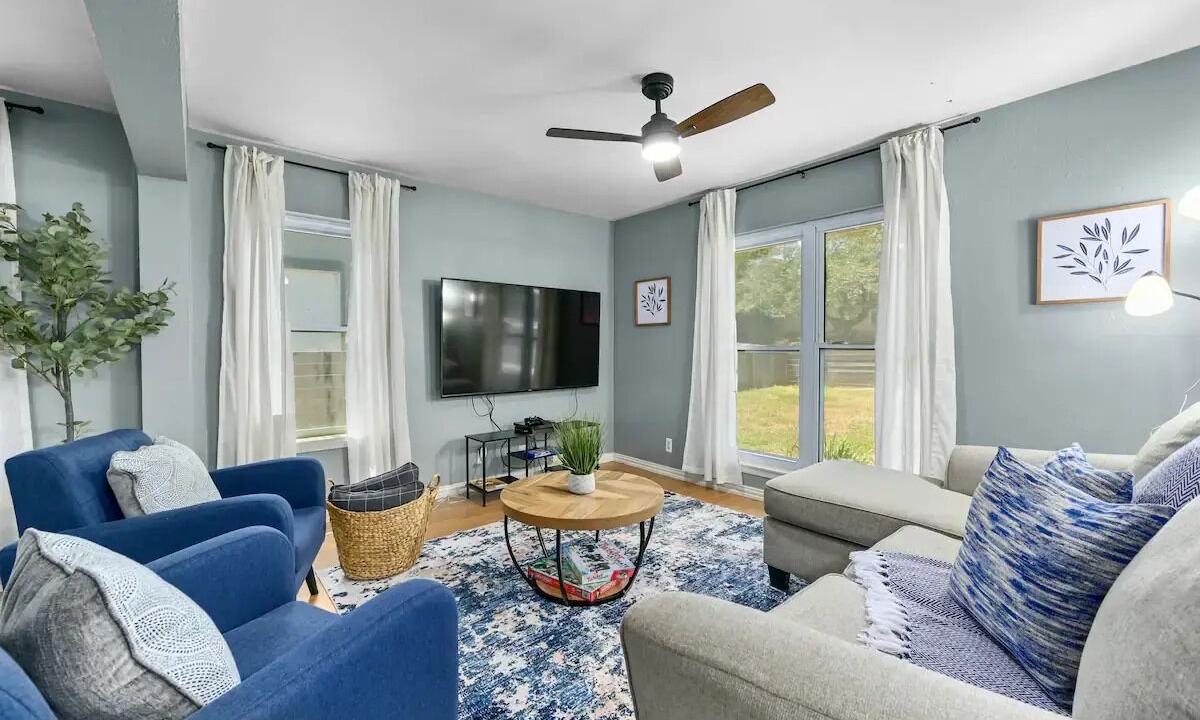 Photo of Livingroom in Parker Lane