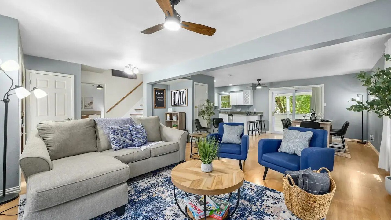 Photo of Livingroom in Parker Lane