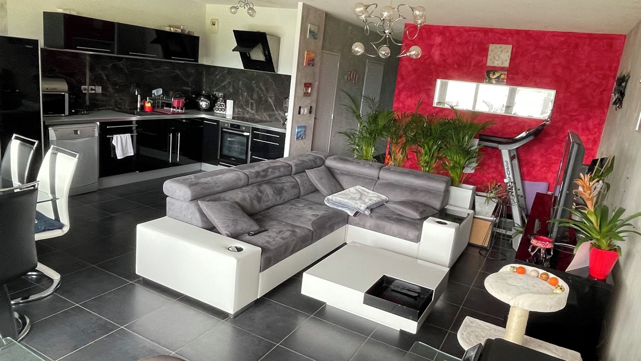 Photo of Livingroom in Saint-Jeoire-Prieure