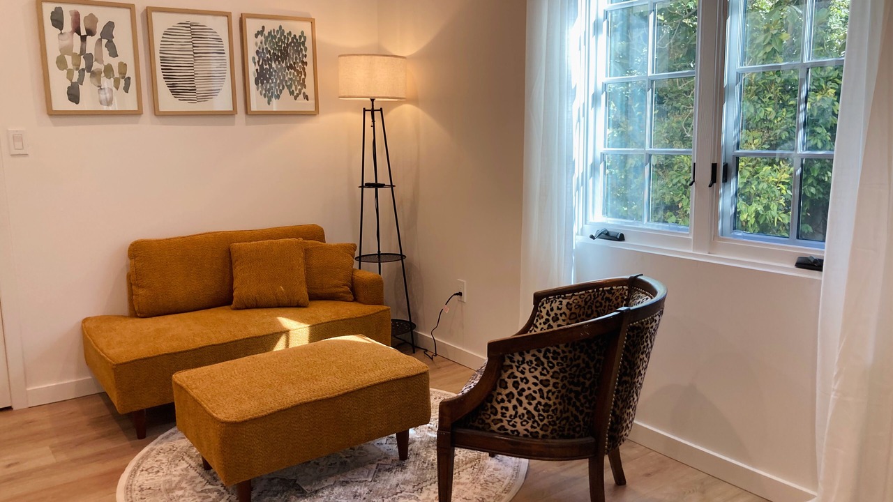 Photo of Livingroom in Hollywood Heights
