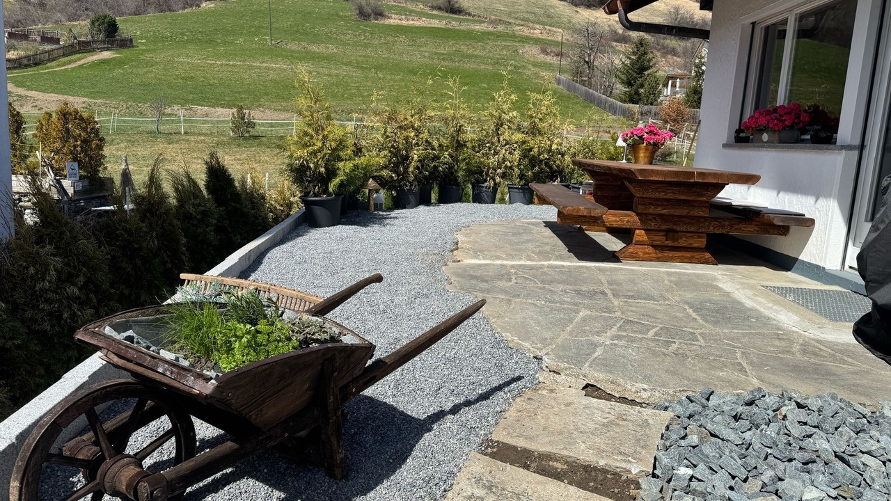 Photo of Patio Balcony in Engadin Scoul