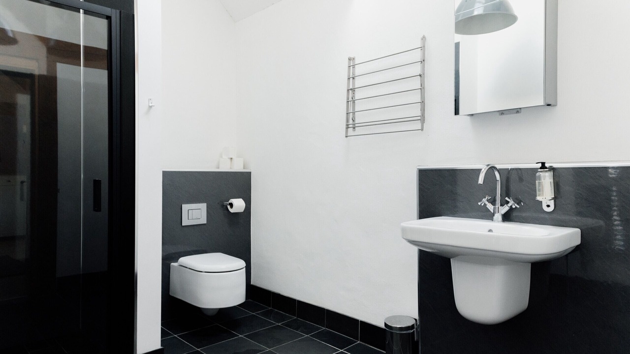 Photo of Bathroom in Devils Bridge