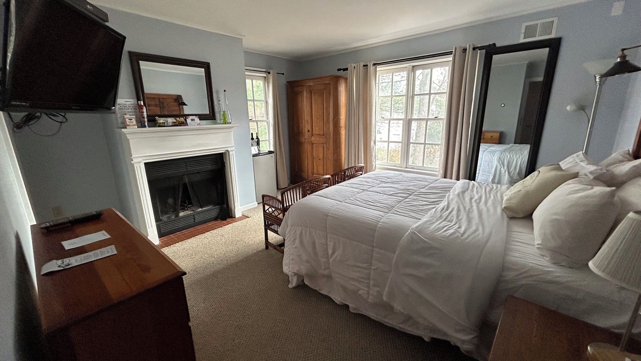 Photo of Bedroom in Warrensburg