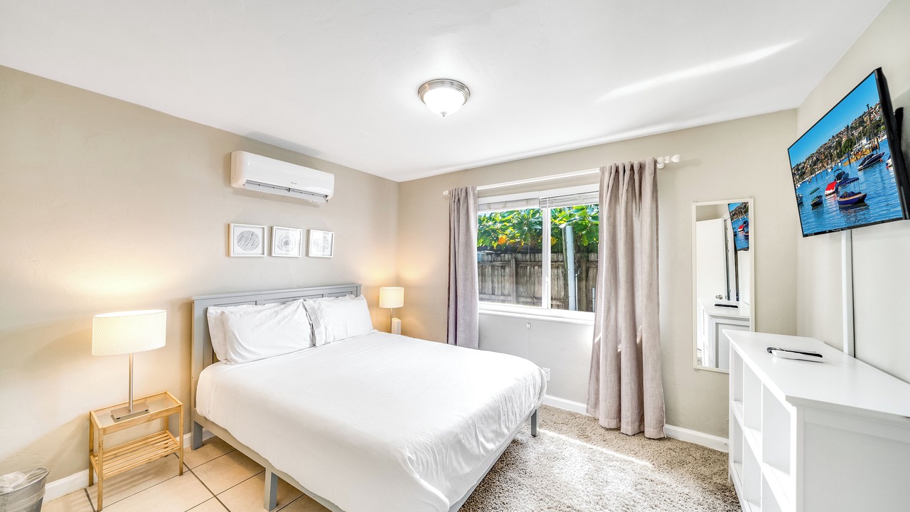 Photo of Bedroom in Santa Barbara Estates
