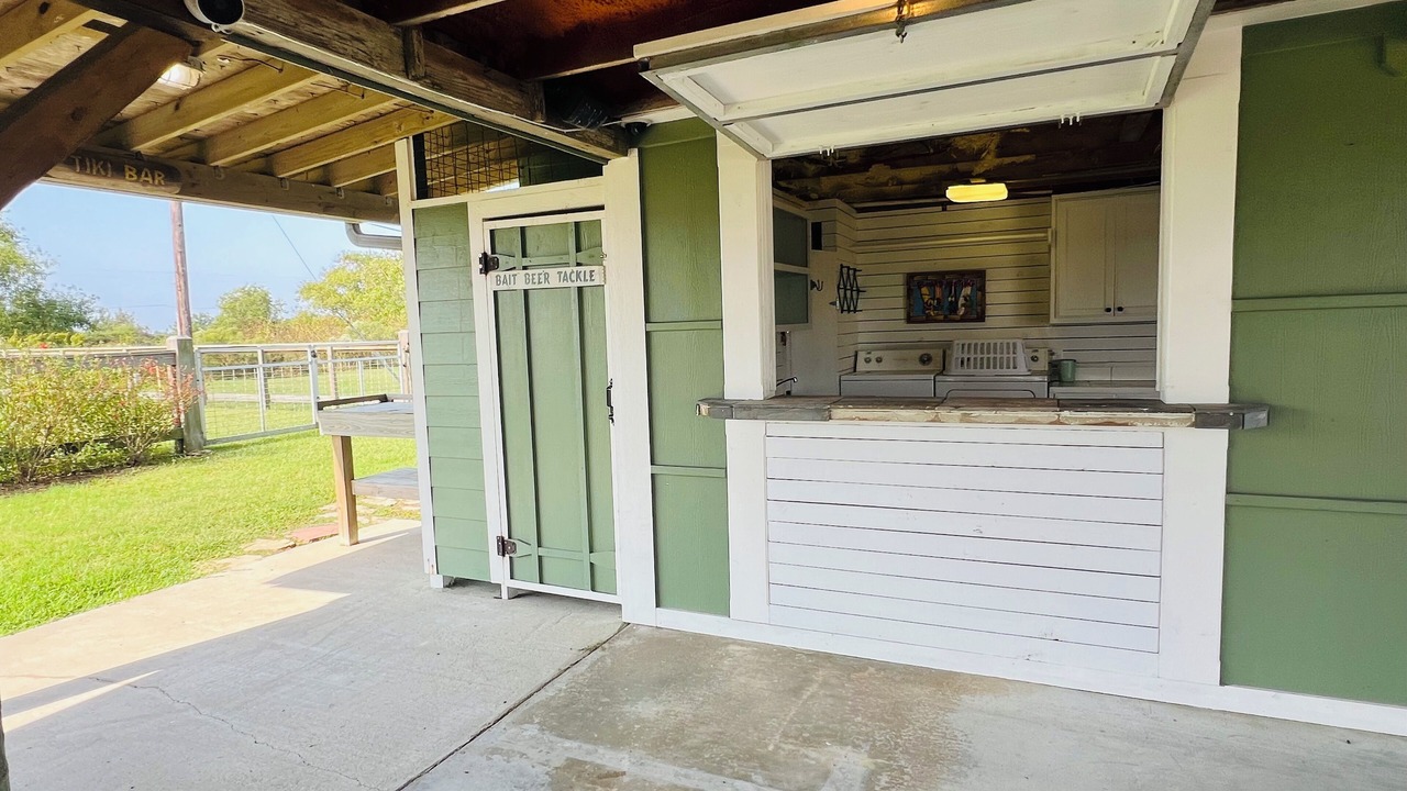 Photo of Patio Balcony in Crystal Beach