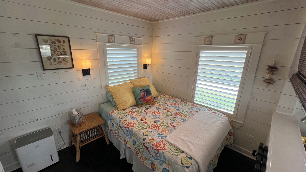 Photo of Bedroom in Crystal Beach