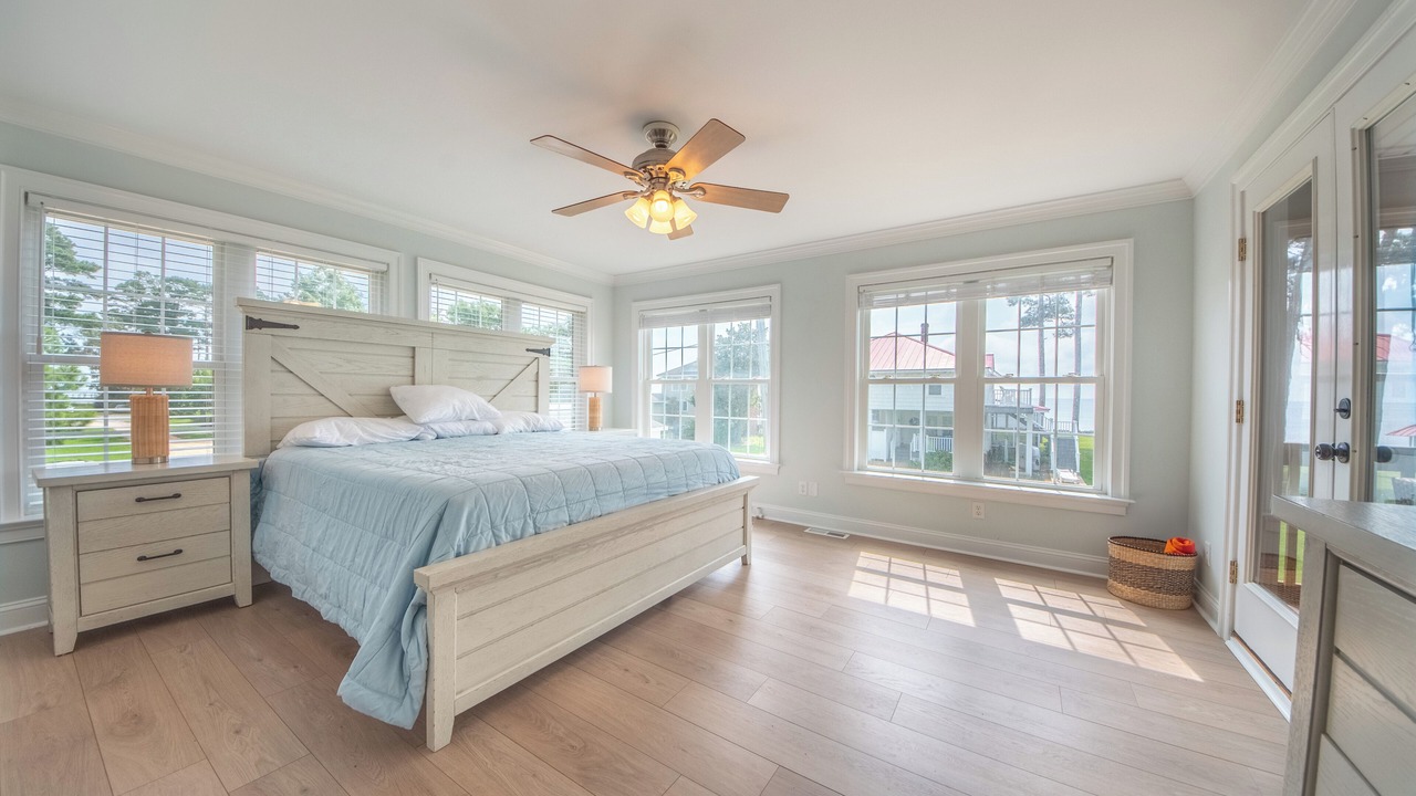 Photo of Bedroom in Deltaville