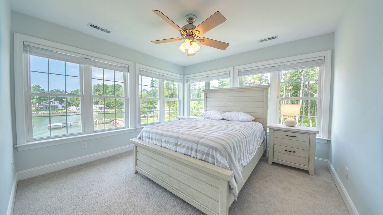Photo of Bedroom in Deltaville