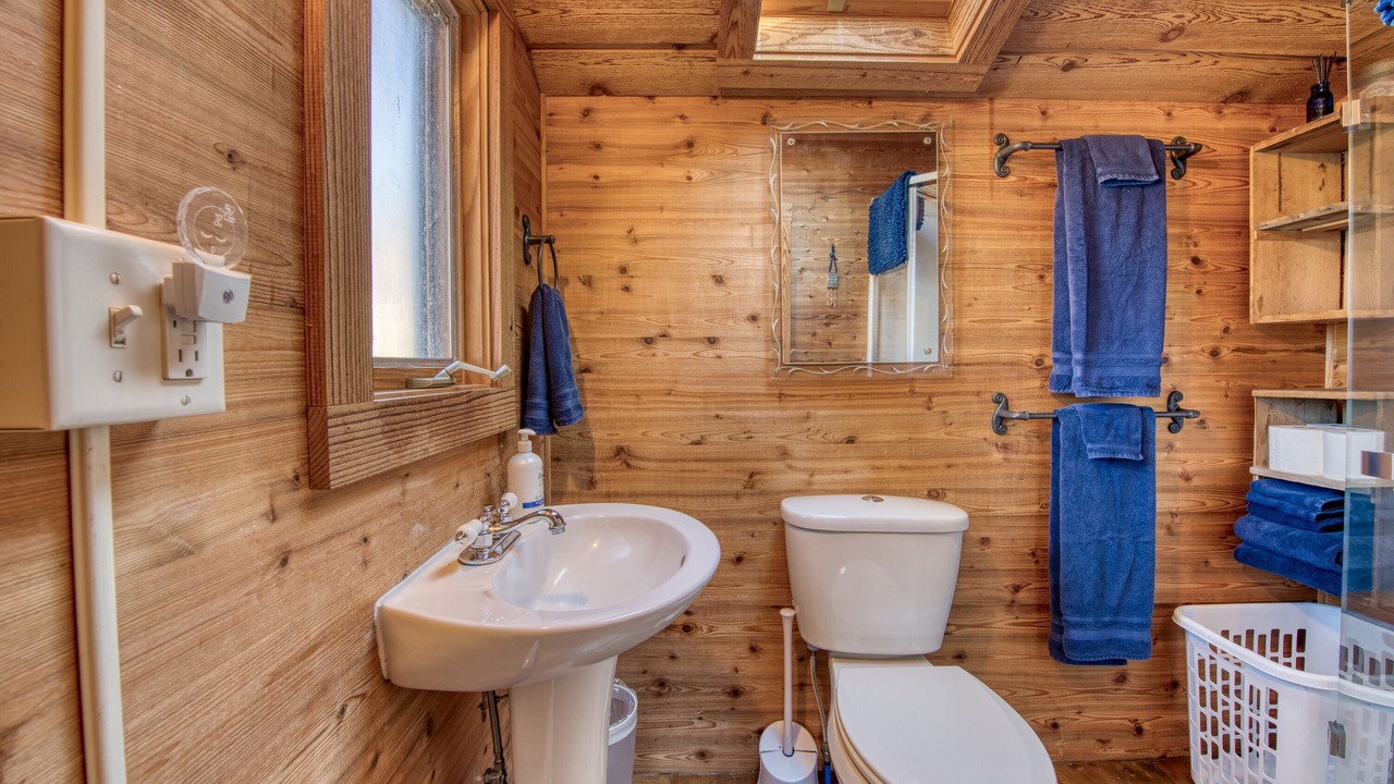 Photo of Bathroom in Grantsdale