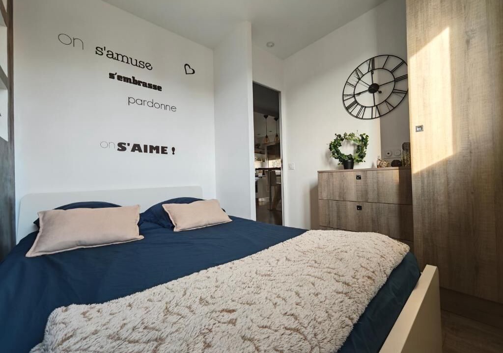 Photo of Bedroom in Vanves