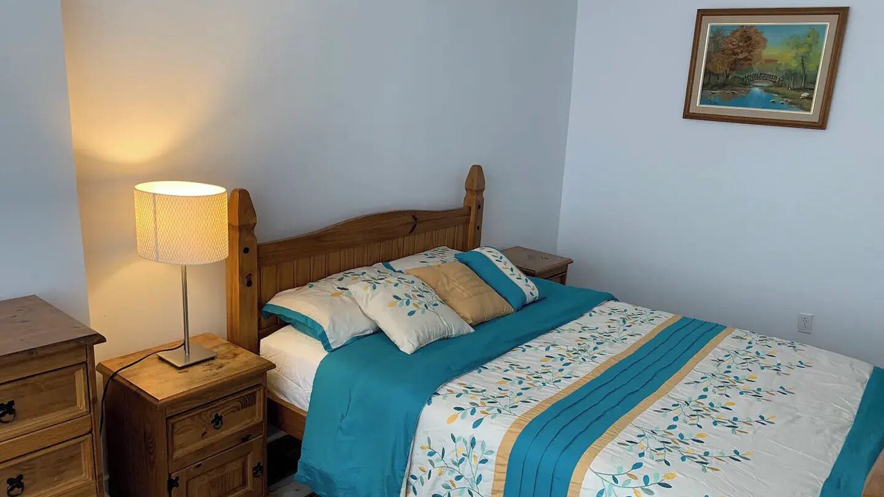 Photo of Bedroom in Cote-Des-Neiges—Notre-Dame-De-Grace