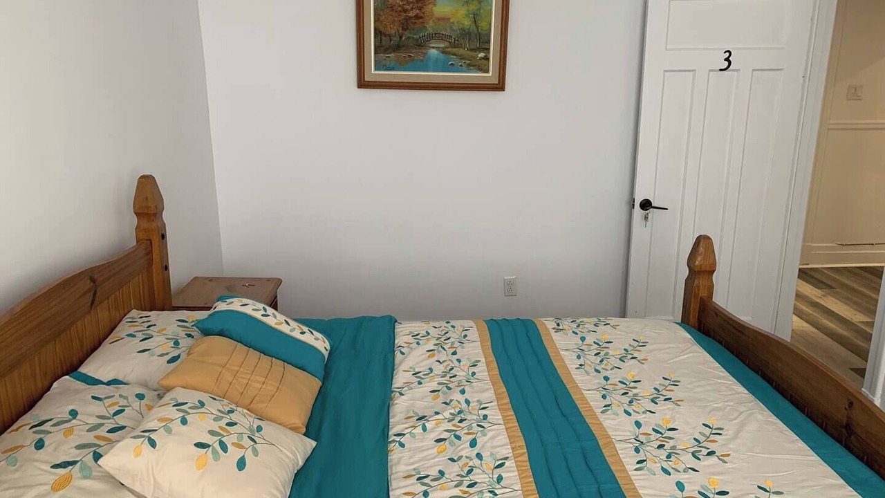 Photo of Bedroom in Cote-Des-Neiges—Notre-Dame-De-Grace